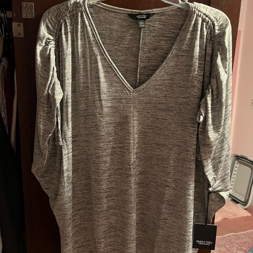 Simply Vera Vera Wang Grey Top
